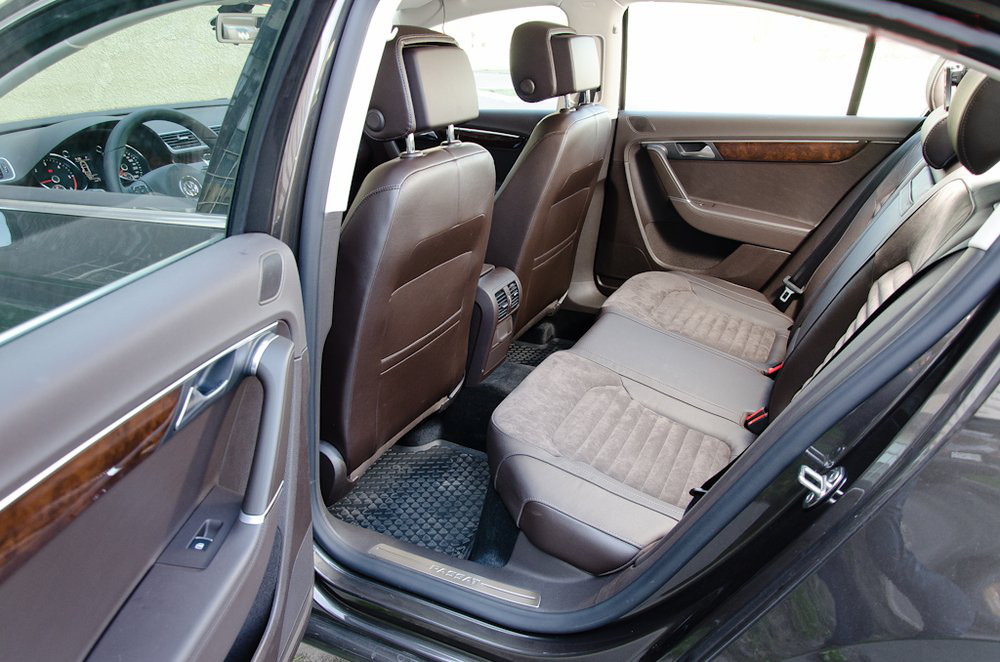 Volkswagen Passat 2014 TDI - Задній сдіння