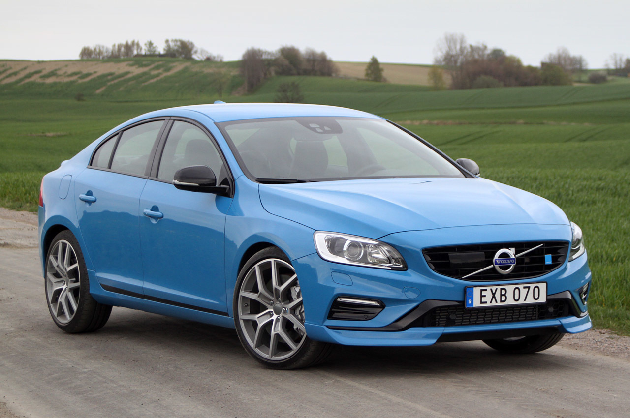 Volvo S60 фото