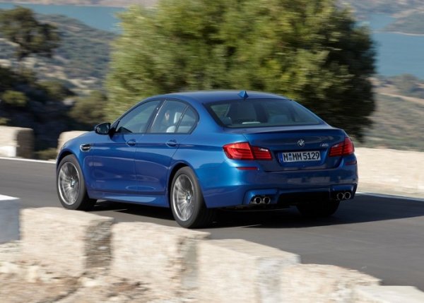 BMW_M5_2013_фото