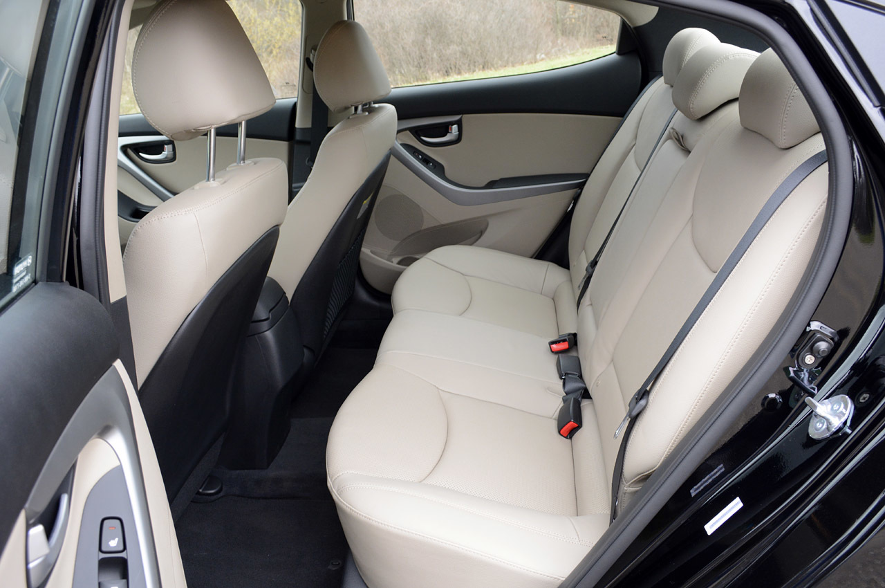 Hyndai Elantra фото