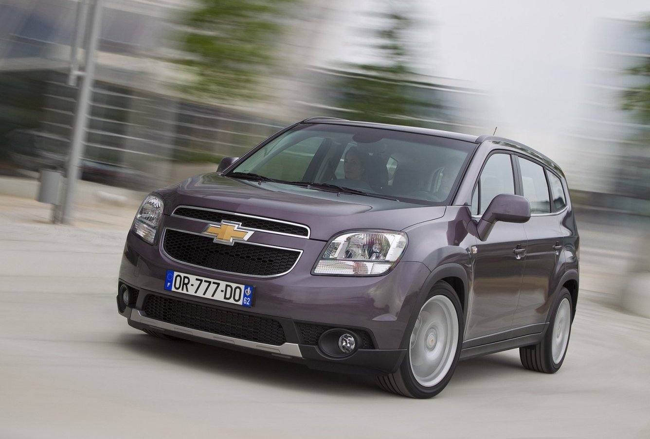 Авто_Chevrolet_Orlando_фото