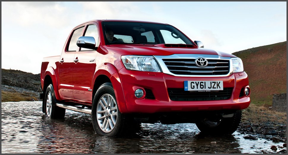 Автомобіль-Тойота-Хайлюкс-фото-2012