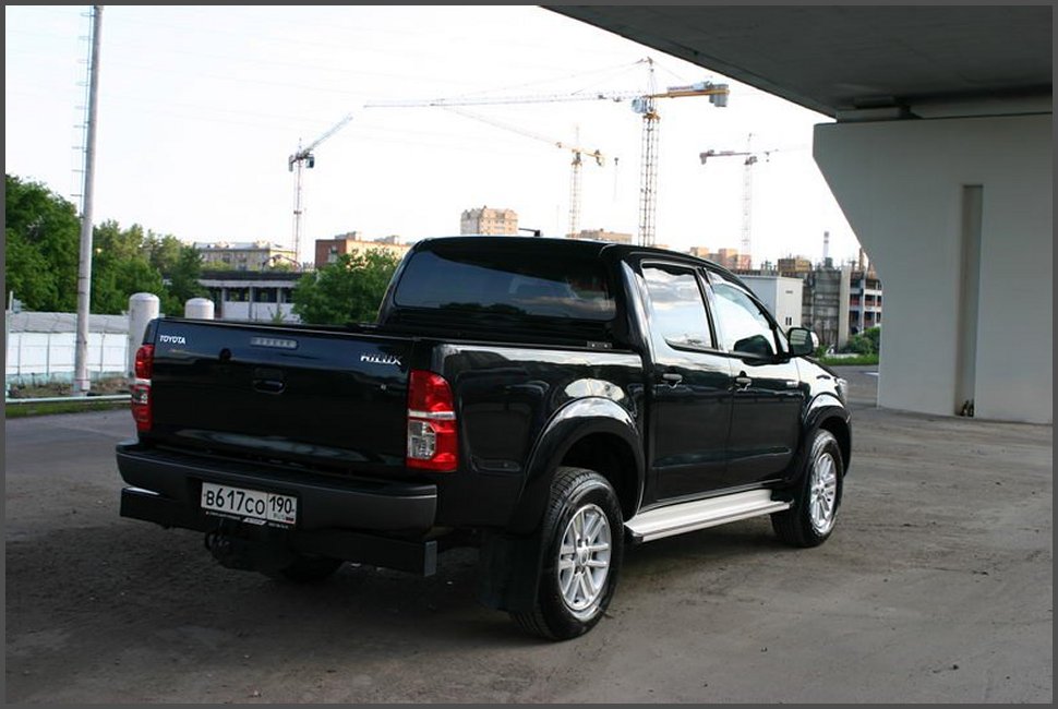 пікап-Тойота-Хайлюкс-фото-2012