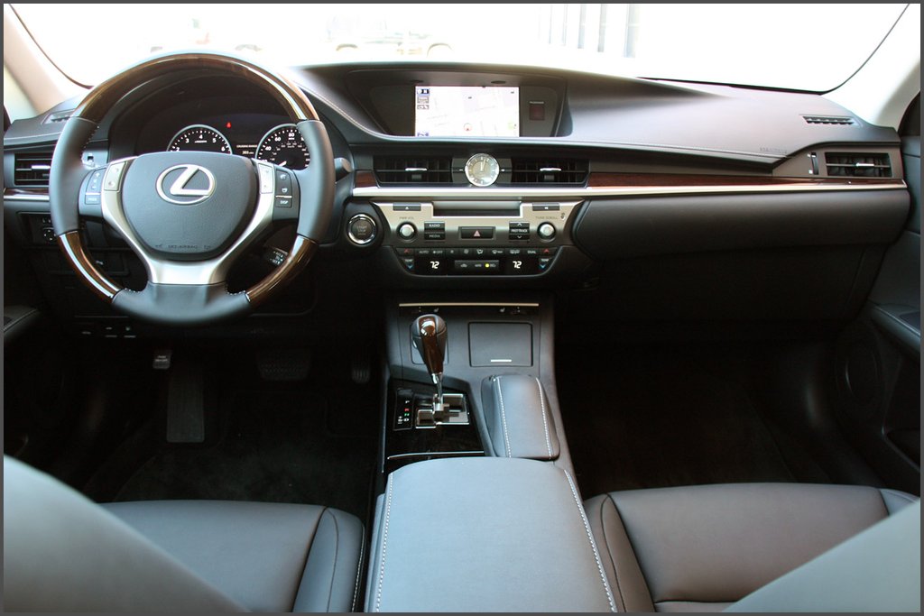 Салон Lexus ES 350 фото