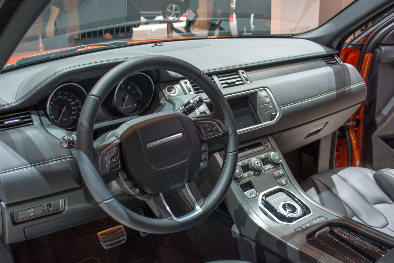 Evoque Autobiography Dynamic - салон