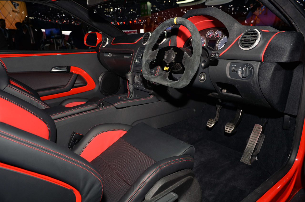 Gumpert Explosion - Салон