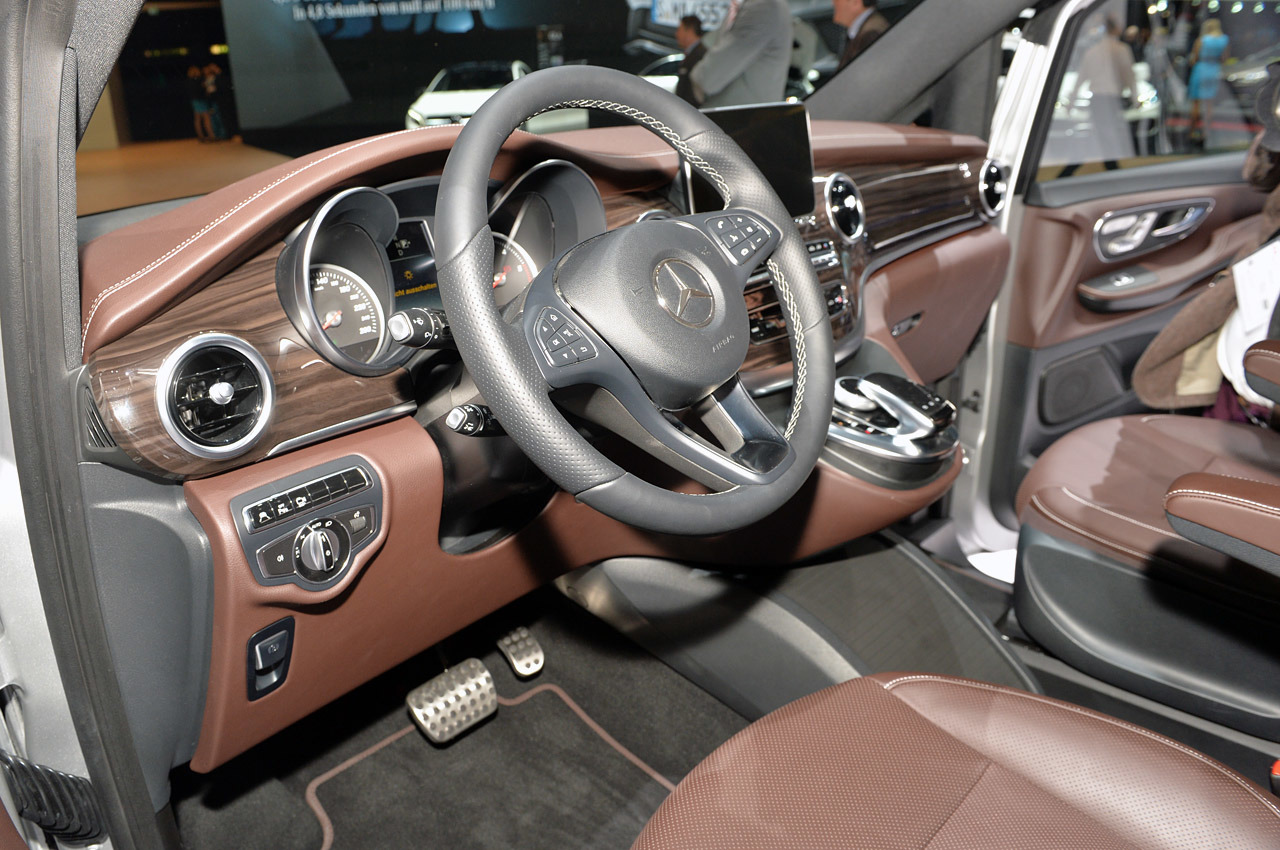 Салон Mercedes V-Class 2014