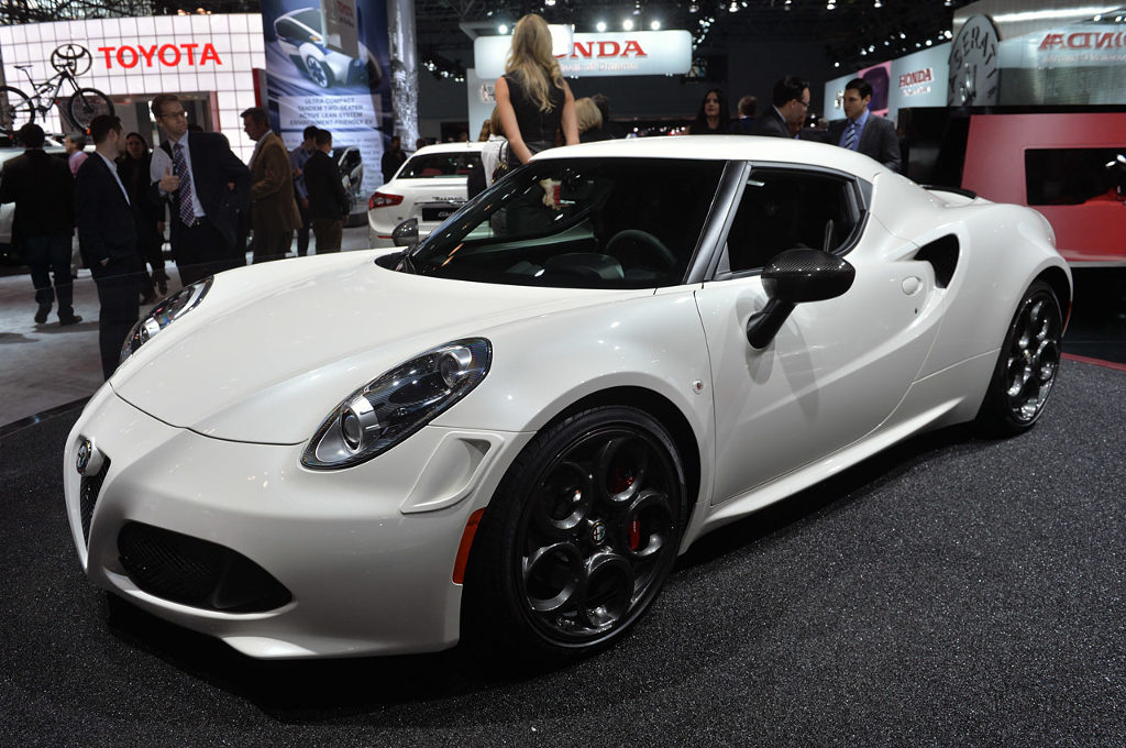 Alfa-romeo-4c-launch-edition-фото 6