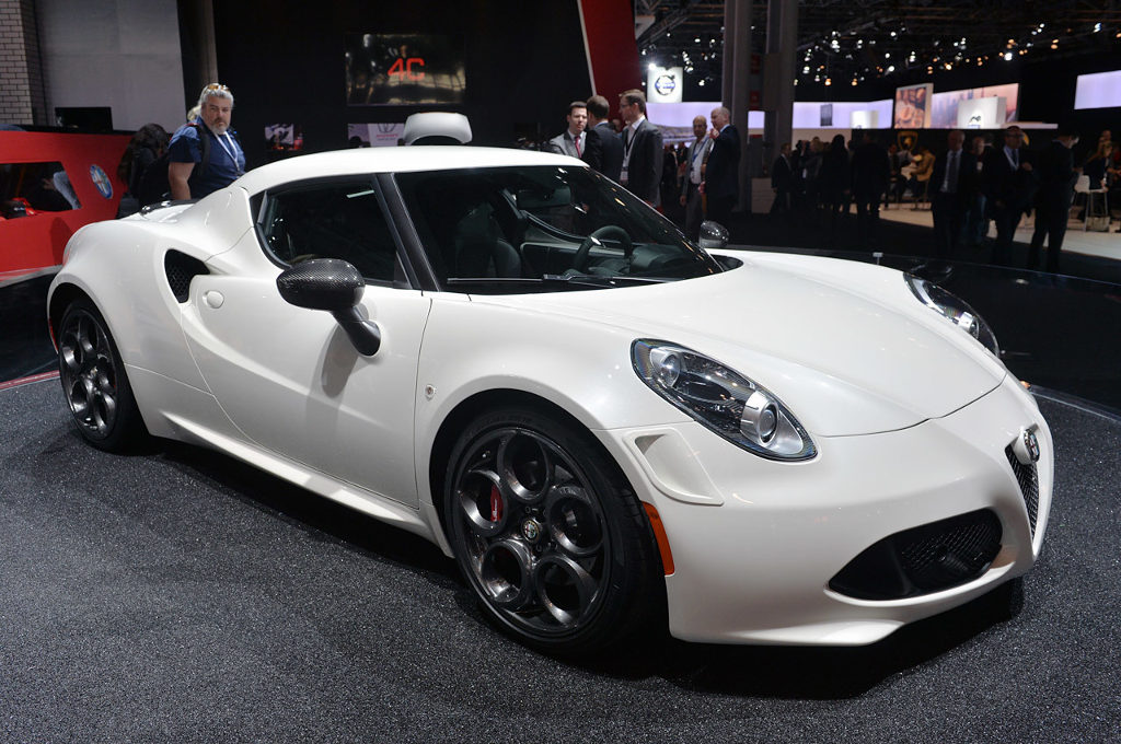 Alfa-romeo-4c-launch-edition-фото