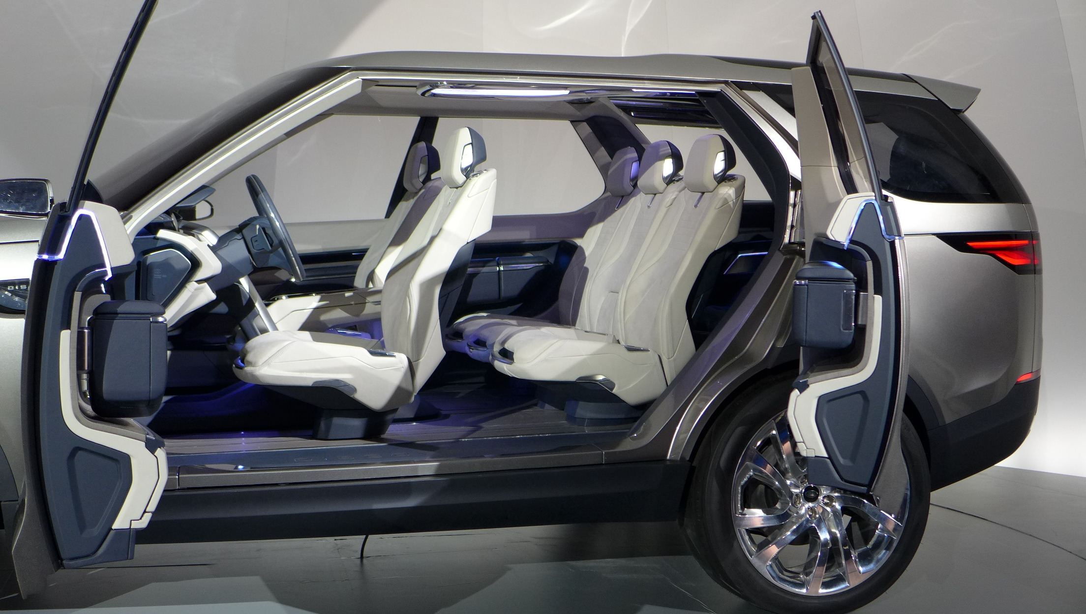 Land Rover Discovery Vision Concept салон