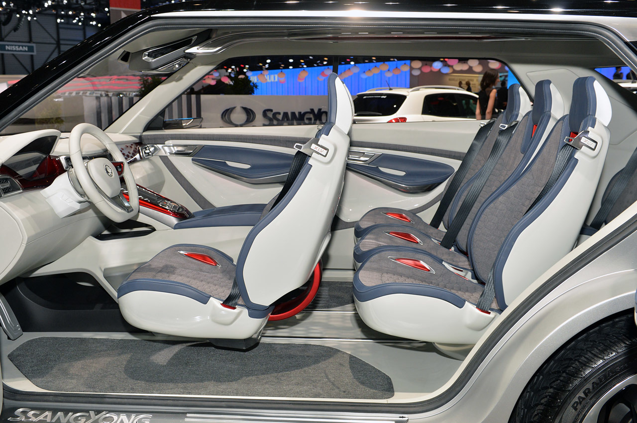 Автосалон в Женеві - кросовер SsangYong XLV